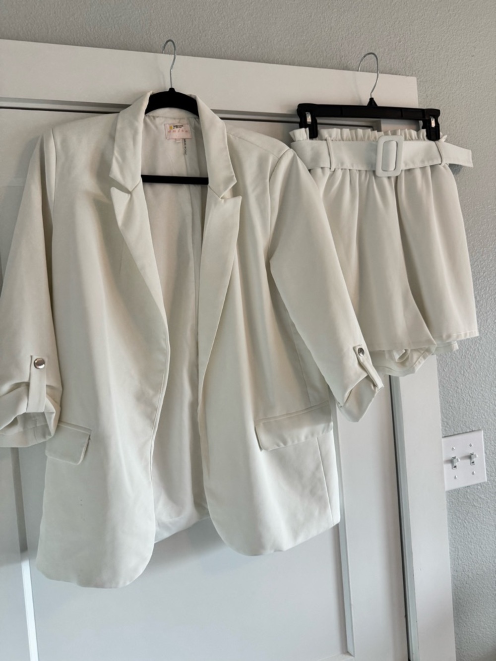 entro Off-White Blazer and Belted Short Set
